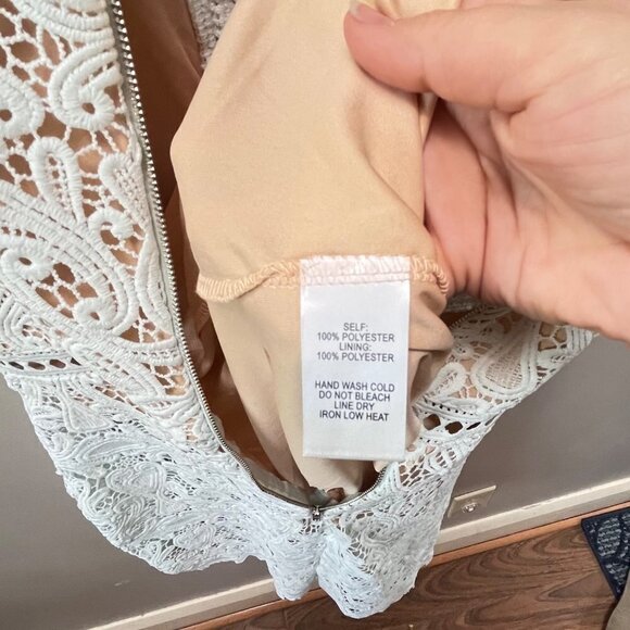 Lulu’s Dream Life Light Blue‎ Lace Bodycon Dress- Size Medium - Picture 5 of 6